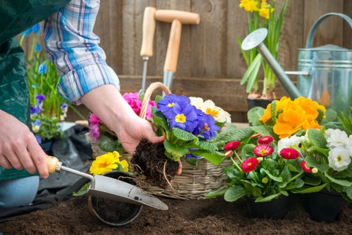 Customer discussing a garden project with a gardener